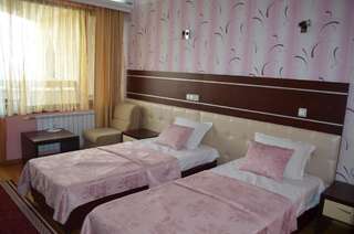 Курортные отели MG Hotel Complex Момчилград Двухместный номер с 1 кроватью и балконом-14